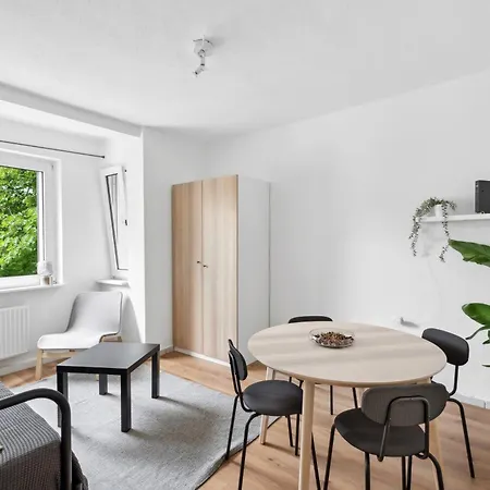 Modernes 3 Frisch Saniert Und Moebliert * Essen