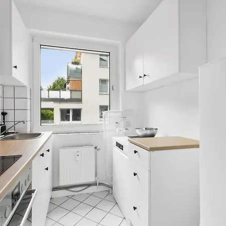 Modernes 3 Frisch Saniert Und Moebliert * Essen